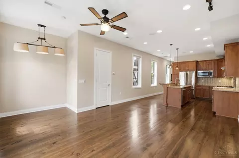 Living - 1329 Republic St, Cincinnati, OH 45202 photo 2 of 9