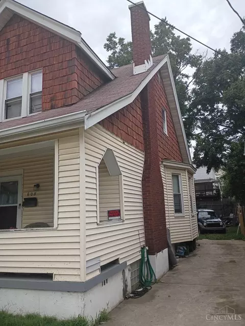 608 Orient Ave, Cincinnati, OH 45232 photo 3