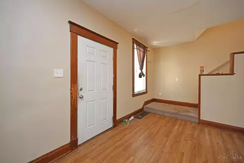 Entry Way - 608 Orient Ave, Cincinnati, OH 45232 photo 1 of 1