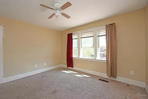 Bedroom - 608 Orient Ave, Cincinnati, OH 45232 photo 3 of 4