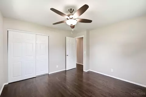 Bedroom - 8929 Cavalier Dr, Cincinnati, OH 45231 photo 5 of 6