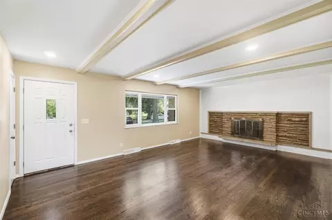 Living - 8929 Cavalier Dr, Cincinnati, OH 45231 photo 1 of 5