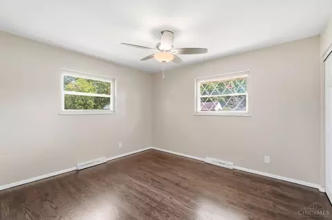 Bedroom - 8929 Cavalier Dr, Cincinnati, OH 45231 photo 4 of 6