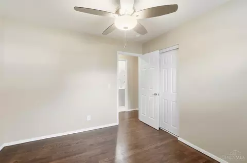 Bedroom - 8929 Cavalier Dr, Cincinnati, OH 45231 photo 6 of 6