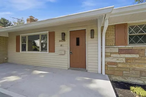 Exterior - 8929 Cavalier Dr, Cincinnati, OH 45231 photo 4 of 10