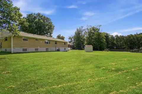 Exterior - 8929 Cavalier Dr, Cincinnati, OH 45231 photo 7 of 10