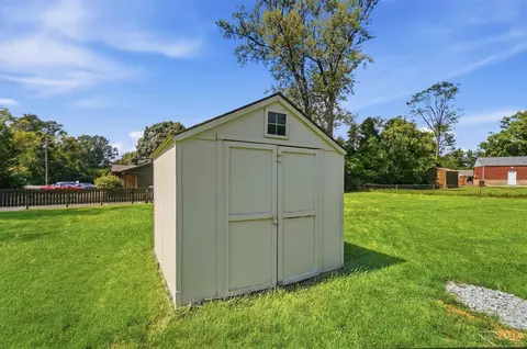 Exterior - 8929 Cavalier Dr, Cincinnati, OH 45231 photo 10 of 10