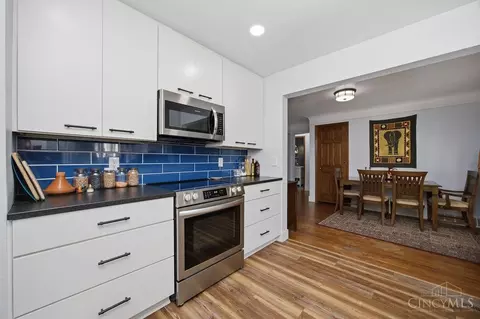 Kitchen - 4576 Hunt Rd, Blue Ash, OH 45242 photo 6 of 6