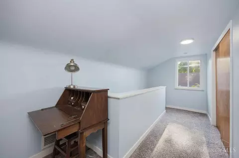 Entry Way - 4576 Hunt Rd, Blue Ash, OH 45242 photo 2 of 2