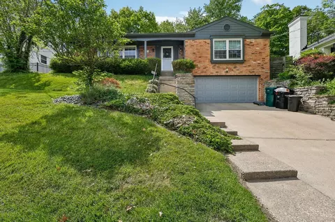 1023 Paxton Ave, Cincinnati, OH 45208