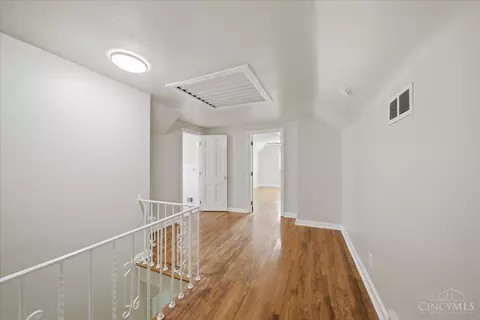 Entry Way - 7300 Brookcrest Dr, Cincinnati, OH 45237 photo 5 of 5