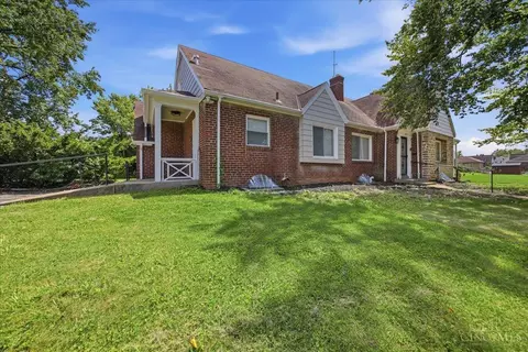 Exterior - 7300 Brookcrest Dr, Cincinnati, OH 45237 photo 4 of 9