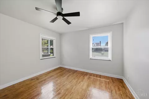 Bedroom - 7300 Brookcrest Dr, Cincinnati, OH 45237 photo 2 of 7