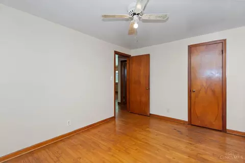 Bedroom - 812 Diane Dr, Cincinnati, OH 45245 photo 2 of 4