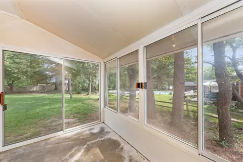 Exterior - 812 Diane Dr, Cincinnati, OH 45245 photo 6 of 10
