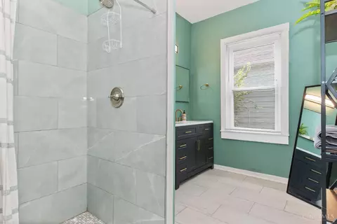 Bath - 155 Third, Williamsburg, OH 45176 photo 1 of 3