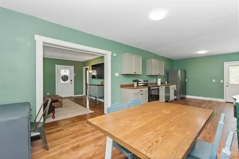 Dining - 155 Third, Williamsburg, OH 45176 photo 2 of 2