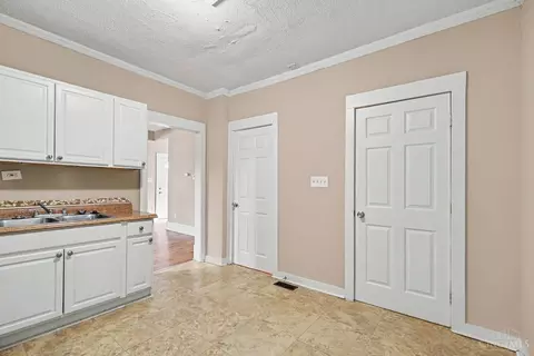 Entry Way - 831 Forest Ave, Hamilton, OH 45015 photo 1 of 1