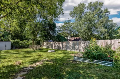 Exterior - 717 Hand Ave, Cincinnati, OH 45232 photo 3 of 7