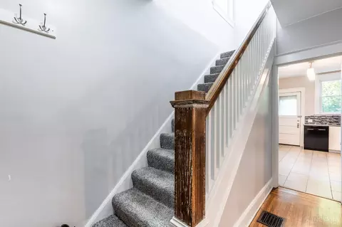 Entry Way - 717 Hand Ave, Cincinnati, OH 45232 photo 2 of 3