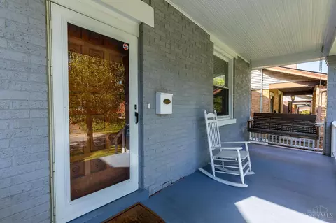 Exterior - 717 Hand Ave, Cincinnati, OH 45232 photo 2 of 7