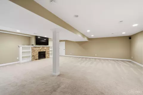 Living - 809 Morgan Dr, Monroe, OH 45050 photo 6 of 6