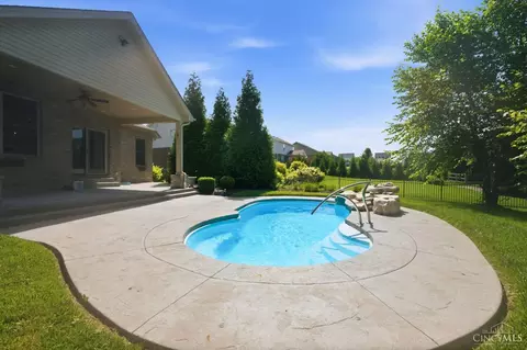 Exterior - 809 Morgan Dr, Monroe, OH 45050 photo 12 of 15