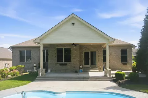 Exterior - 809 Morgan Dr, Monroe, OH 45050 photo 10 of 15