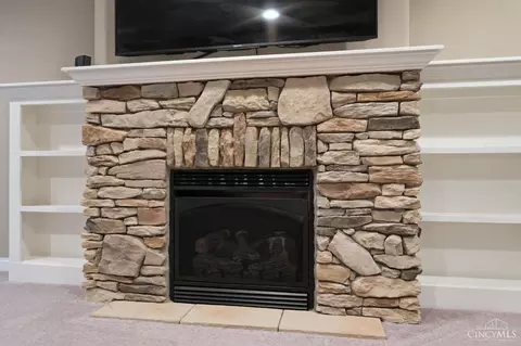Living - 809 Morgan Dr, Monroe, OH 45050 photo 4 of 6