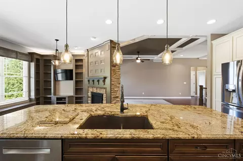 Kitchen - 809 Morgan Dr, Monroe, OH 45050 photo 2 of 8