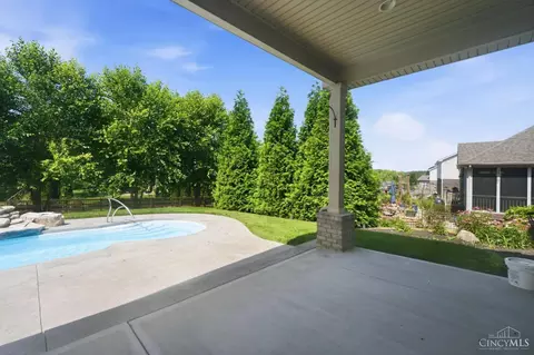 Exterior - 809 Morgan Dr, Monroe, OH 45050 photo 9 of 15
