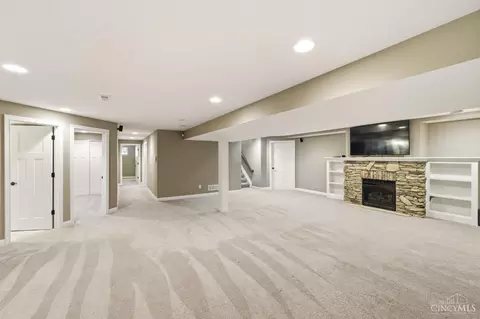 Living - 809 Morgan Dr, Monroe, OH 45050 photo 5 of 6