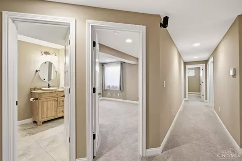 Entry Way - 809 Morgan Dr, Monroe, OH 45050 photo 4 of 8