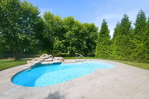 Exterior - 809 Morgan Dr, Monroe, OH 45050 photo 3 of 15