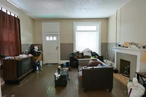 Living - 2968 Sidney Ave, Cincinnati, OH 45225 photo 1 of 1