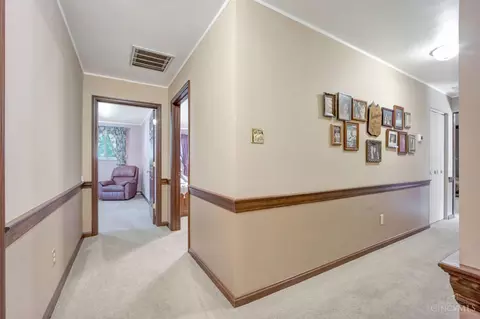 Entry Way - 5195 Deeridge Ln, Cincinnati, OH 45247 photo 2 of 2