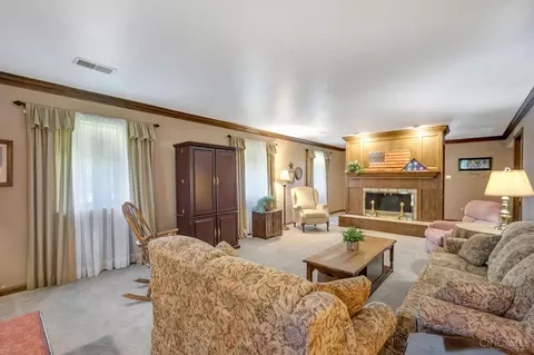 Living - 5195 Deeridge Ln, Cincinnati, OH 45247 photo 4 of 4