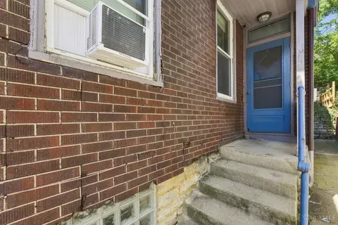 Exterior - 404 Ada St, Cincinnati, OH 45219 photo 2 of 4