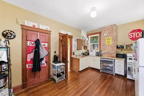 Kitchen - 404 Ada St, Cincinnati, OH 45219 photo 1 of 2