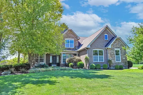 7393 Waterway Dr, Waynesville, OH 45068