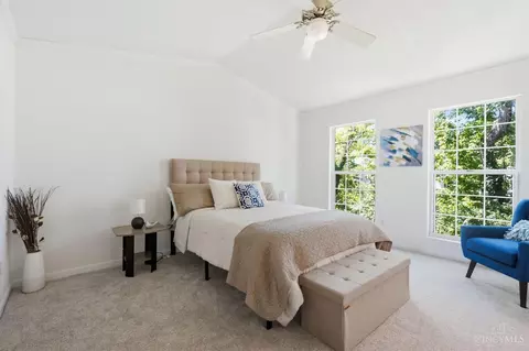 Bedroom - 9737 Troon Ct, Blue Ash, OH 45241 photo 1 of 8