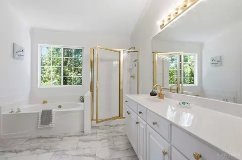 Bath - 9737 Troon Ct, Blue Ash, OH 45241 photo 2 of 6