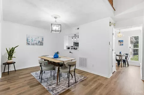 Dining - 9737 Troon Ct, Blue Ash, OH 45241 photo 5 of 5