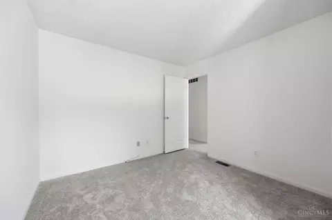 Bedroom - 9737 Troon Ct, Blue Ash, OH 45241 photo 8 of 8