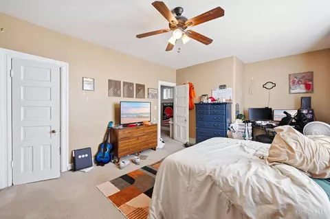Bedroom - 408 Ada St, Cincinnati, OH 45219 photo 1 of 10