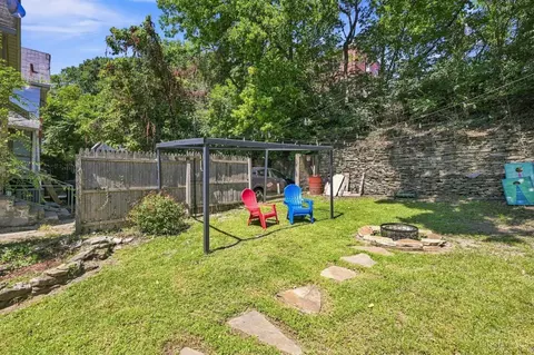 Exterior - 408 Ada St, Cincinnati, OH 45219 photo 2 of 6