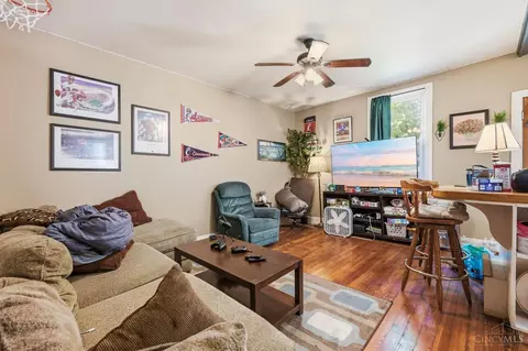 Living - 408 Ada St, Cincinnati, OH 45219 photo 2 of 3