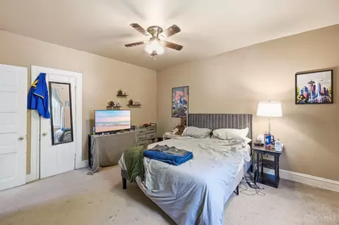 Bedroom - 408 Ada St, Cincinnati, OH 45219 photo 6 of 10