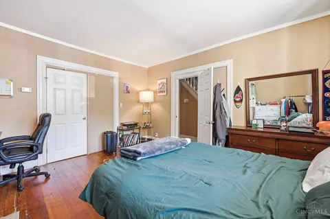 Bedroom - 408 Ada St, Cincinnati, OH 45219 photo 8 of 10