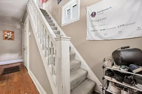 Entry Way - 408 Ada St, Cincinnati, OH 45219 photo 2 of 2